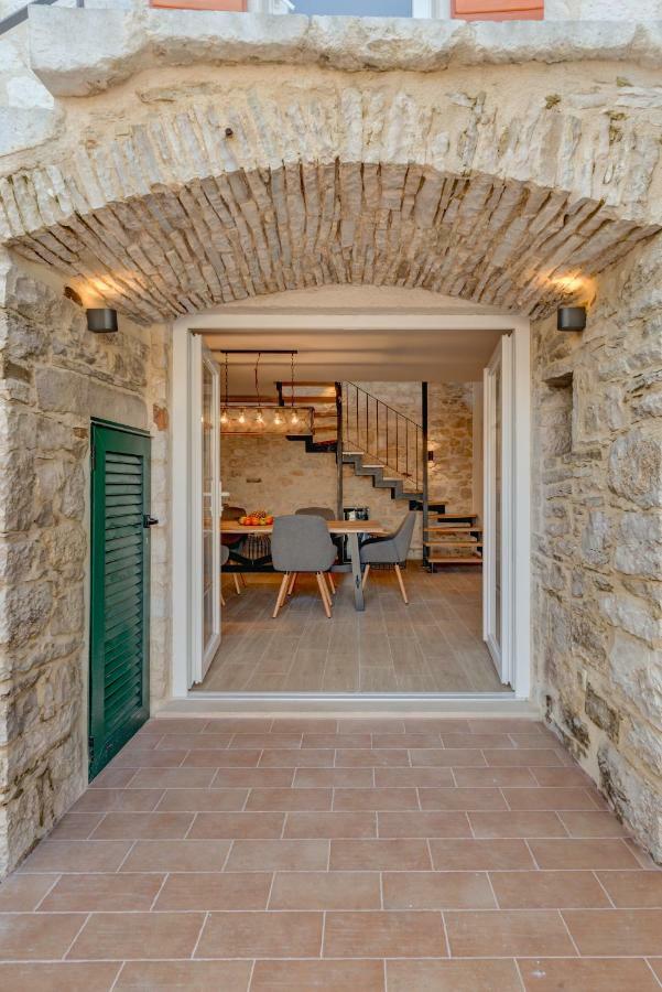 Holiday Home Rocca Supetar Exteriör bild
