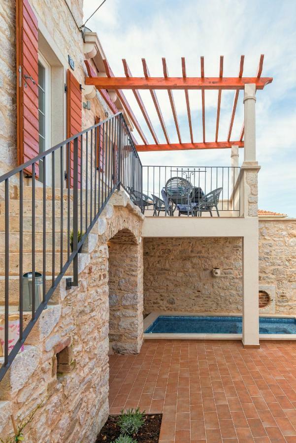 Holiday Home Rocca Supetar Exteriör bild